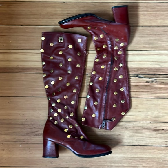 Etienne Aigner Shoes - True Vintage dead-stock Etienne Aigner groovy boots, size 5.5. AMAZING RARE FIND